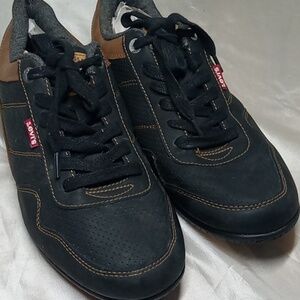 Levis men's sneakers size 11
